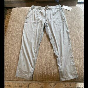 Lululemon Beyond the studio pant slim size 12 grey